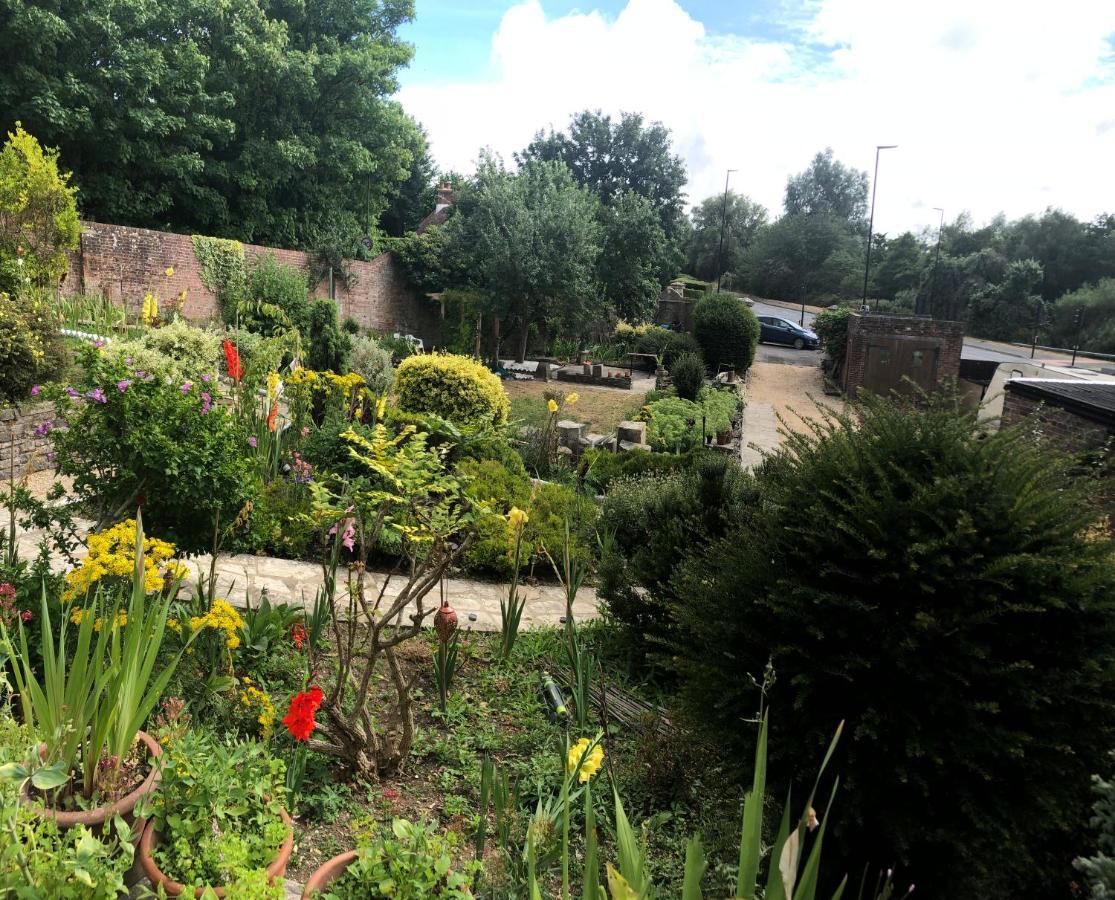 Ponders End Bed & Breakfast Newport  Exterior foto